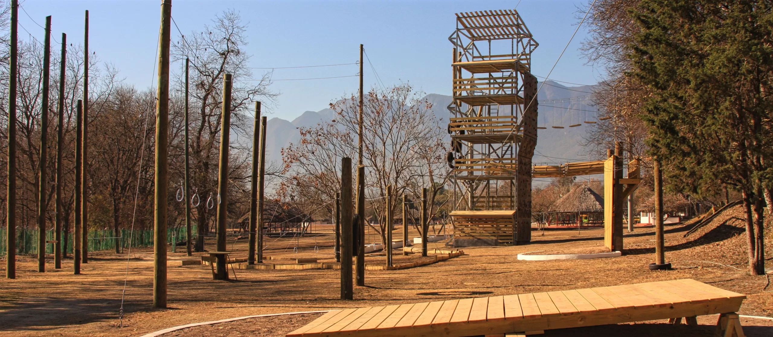 Ecoproparks. Vista al parque de aventura de Tec Challenge.